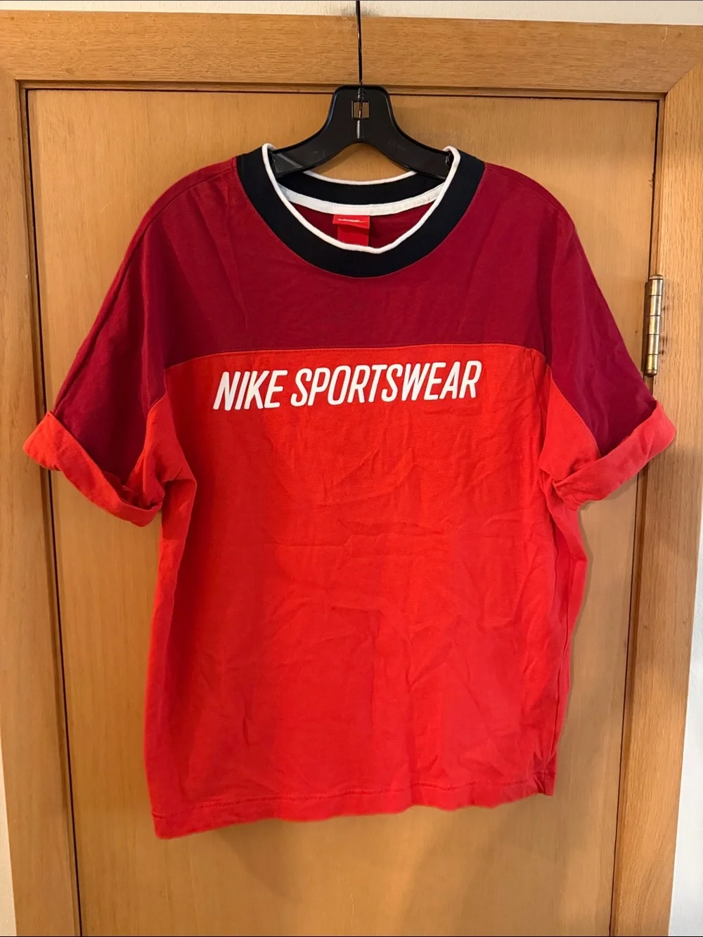 Nike Sportswear Women’s Cuffed Colorblock Tee Red Size Medium